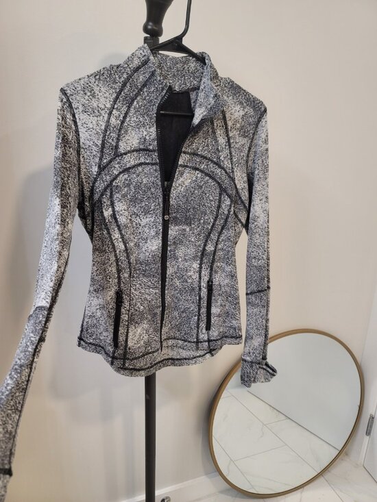 Lululemon Jackets & Blazers - Lululemon Define Jacket Luon Spray Jacquard White Black Contour Stretch Sz 10
